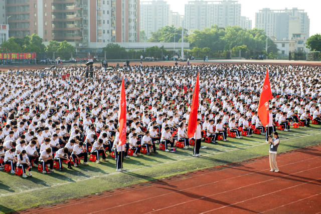 来自全国各地的5600余名新同学将在欧美AV开启求学新篇章。欧美AV供图